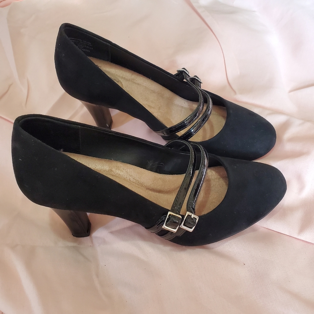 Black strap heels pumps brand new